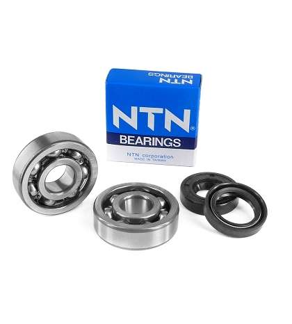 KIT DE RODAMIENTOS (6204 C4) + RETENES DE VITON DERBI SENDA / GPR / GILERA 50 SMT / RCR (MOTOR EURO 2 / EURO 3) NTN R: 100008